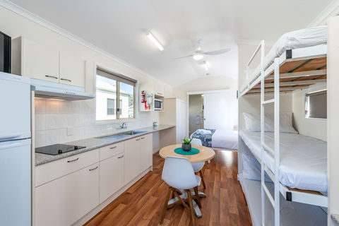 BIG4 Breeze Holiday Parks - Bargara - Accommodation Cairns 2