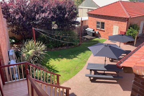 CBC Bed & Breakfast & Cafe - Accommodation Cairns 3