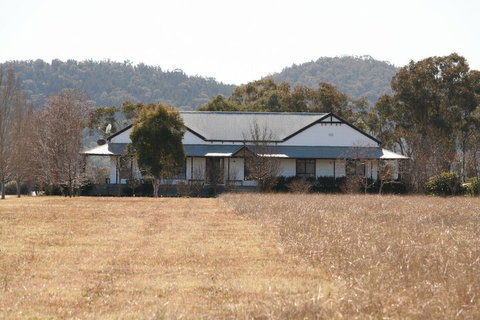 The Farmhouse At Blue Wren Wines - Accommodation Cairns 7