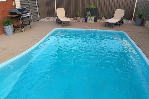Country Mile Motor Inn - Accommodation Cairns 2