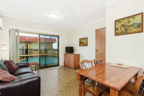 Beachfront Studio & Private Pool - Accommodation Cairns 7