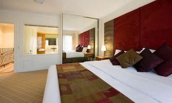 Lakeside Suites 3 - Accommodation Cairns 1