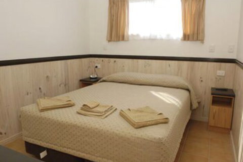 Longreach Tourist Park Caravan Park - Accommodation Cairns 5