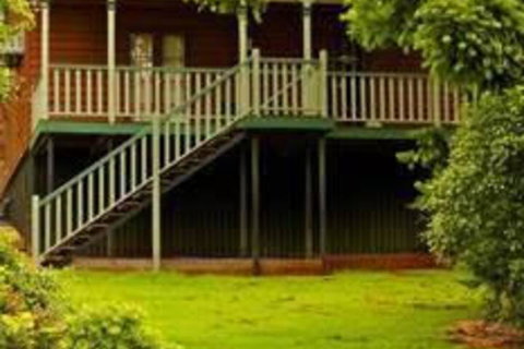 Bunya Mountains Accommodation Centre - Accommodation Cairns 1