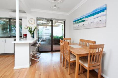 Bedford Terrace 3 - Accommodation Cairns 2