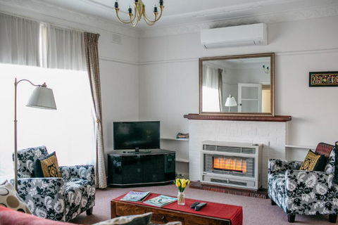 Goldies On Piper Kyneton - Accommodation Cairns 4