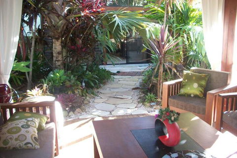 Forest Lodge: Bali Style Retreat - Accommodation Cairns 7