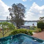The House On The Lake At Fishing Point Lake Macquarie Honestly Put The Line In & Catch Fish - Accommodation Cairns 0