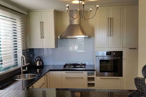 Joondalup Golf Retreat - Accommodation Cairns 7