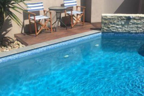 Beach Haven Poolside - Accommodation Cairns 4
