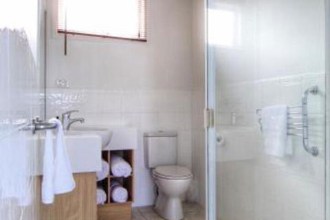 Beach Haven Poolside - Accommodation Cairns 6