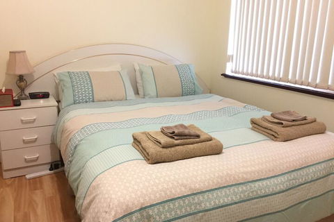 The Royal Dolphin B&B In Safety Bay - Accommodation Cairns 3