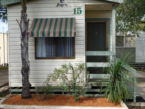 Villa Holiday Park - Accommodation Cairns 2