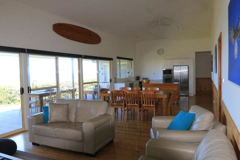 Bunkys By The Sea Holiday House - Accommodation Cairns 3