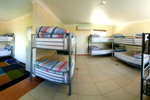 Jump Inn Alice Budget Accommodation - Accommodation Cairns 7
