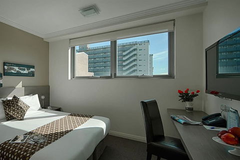 Best Western Plus Camperdown Suites - Accommodation Cairns 6