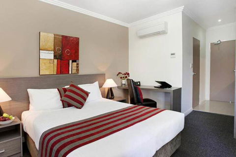Best Western Plus Camperdown Suites - Accommodation Cairns 4