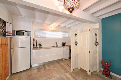 ZEN Beach Retreat - Accommodation Cairns 2