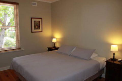 Warwick Apartment - Accommodation Cairns 0