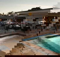 New Crossing Place Motel  Apartments - Accommodation Cairns