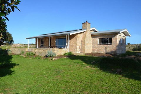 Ratcliff Cottage - Accommodation Cairns 6