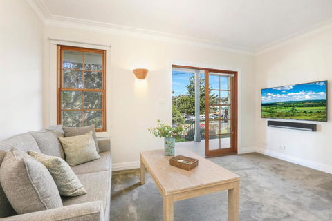 Bellevue Accommodation - Accommodation Cairns 5