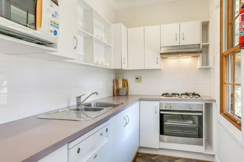 Bellevue Accommodation - Accommodation Cairns 6