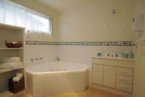 BIG4 Anglesea Holiday Park - Accommodation Cairns 2
