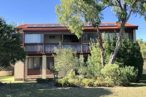 BeachFront Busselton - Accommodation Cairns 0
