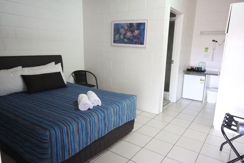 Barrier Reef Motel - Accommodation Cairns 6