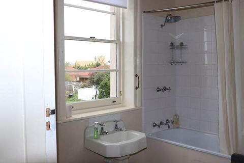 Blue Bell Inn - Accommodation Cairns 6