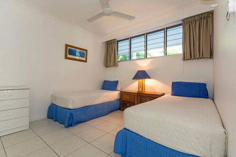 Beach Front Lagoon Lodge Apartments - Accommodation Cairns 6