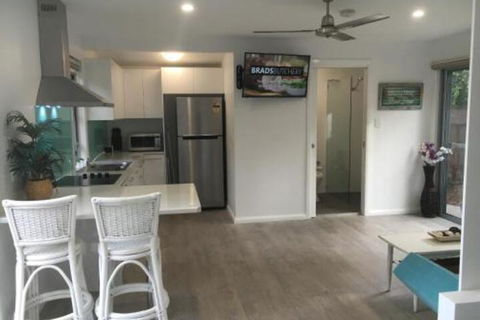 Brodie Beach Bungalow - Accommodation Cairns 0
