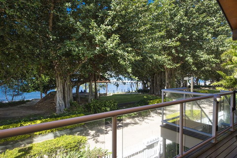 Picnic Bay Apartments Unit 4 - Accommodation Cairns 0