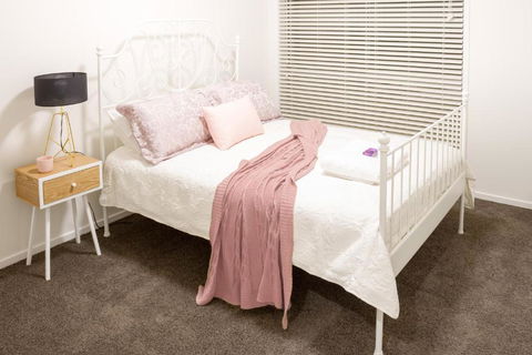 Brand New Executive Living - Accommodation Cairns 5