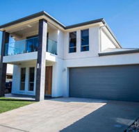 The Races Swanport - Accommodation Cairns