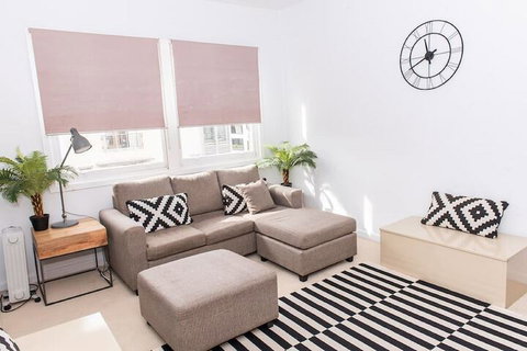 Bondi Beach Gorgeous Apartment H323 - Accommodation Cairns 3