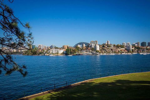 Million Dollar Harbour View - Accommodation Cairns 2