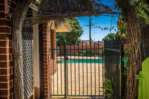 Yanchep Beach Retreat - Accommodation Cairns 5