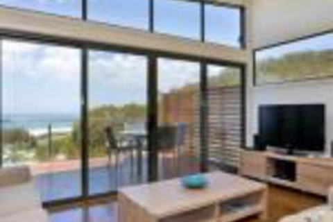 Earth Sea Sky - Accommodation Cairns 0