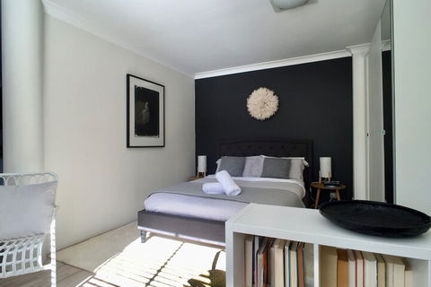 Sydneys Rushcutters Bay Retreat - Accommodation Cairns 5