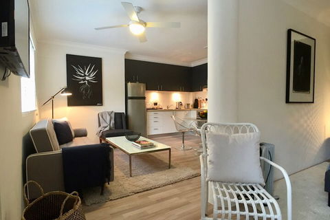 Sydneys Rushcutters Bay Retreat - Accommodation Cairns 3
