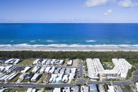Luxe House Tweed Coast Holidays Ã‚ - Accommodation Cairns 1