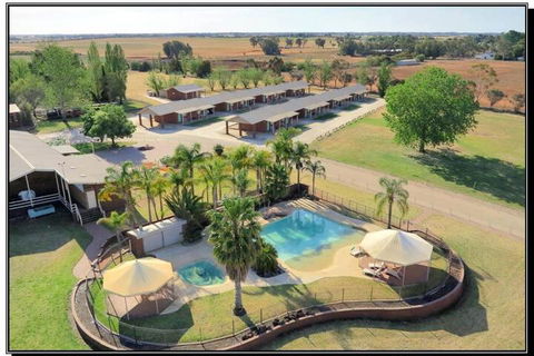 Hilltop Resort - Accommodation Cairns 5