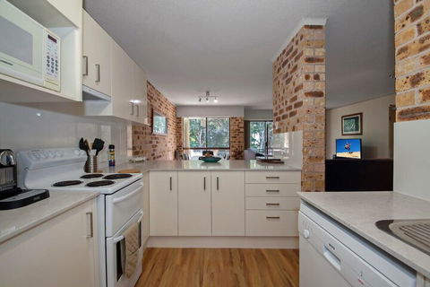 Bay Parklands Unit 44 / 2 Gowrie Avenue - Accommodation Cairns 1