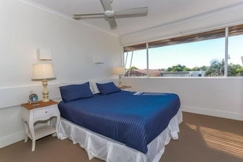 Taranaki - Accommodation Cairns 1