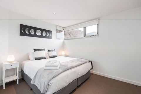 Melbourne Holiday Apartments Williamstown - Accommodation Cairns 6