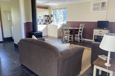 Manyat Peak Cottages - Accommodation Cairns 3