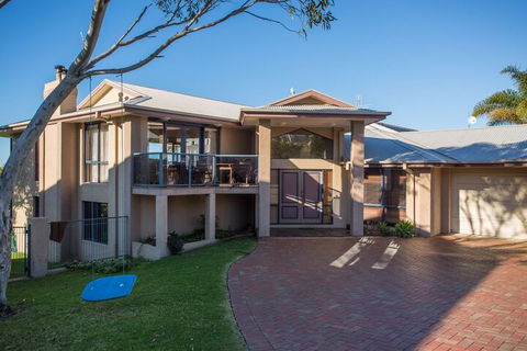 Tura Beach House On Pacific Way - Accommodation Cairns 1