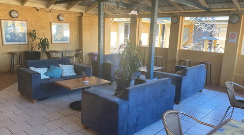 Horse And Jockey Hotel Motel - Accommodation Cairns 0
